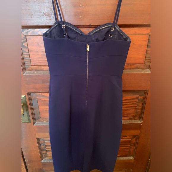 Club Monaco structured pencil dress. Lightly worn - Picture 3 of 5